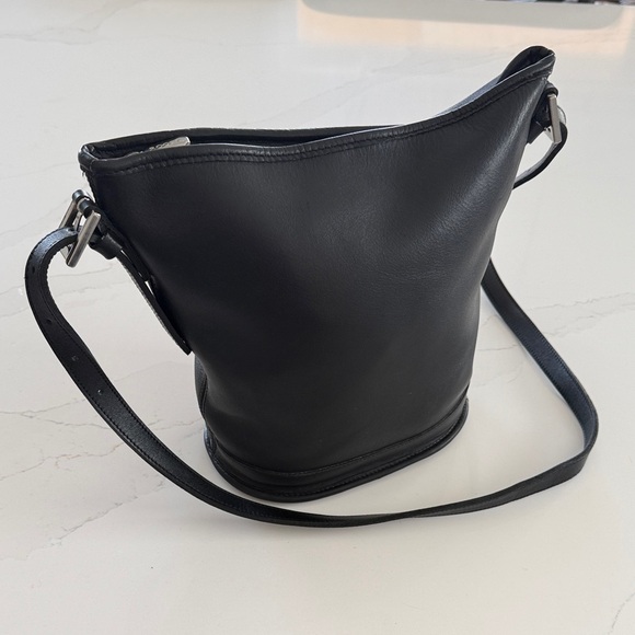 Roots Handbags - Roots Black Leather Bucket Crossbody Bag 90s Y2K